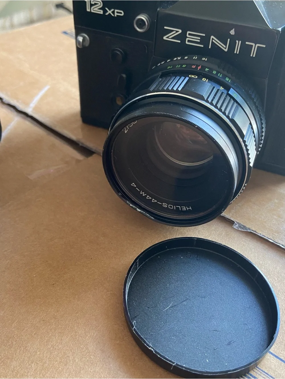 Vintage Zenith 12XP 35mm SLR Film camera w/ Helios-44M 58mm f/2 lens